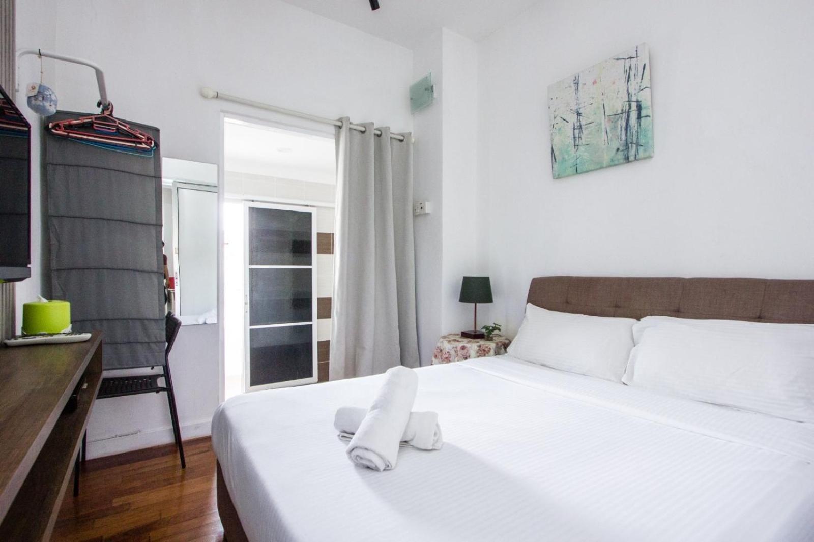 Nautilus Bay Home Inn George Town Extérieur photo