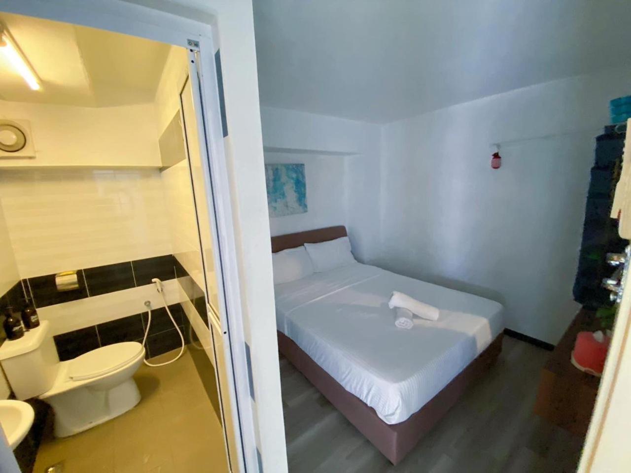 Nautilus Bay Home Inn George Town Extérieur photo