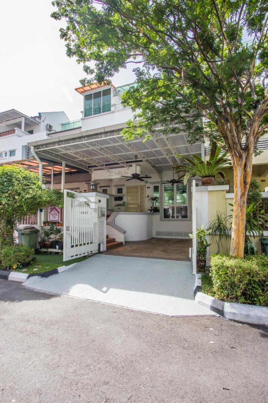 Nautilus Bay Home Inn George Town Extérieur photo