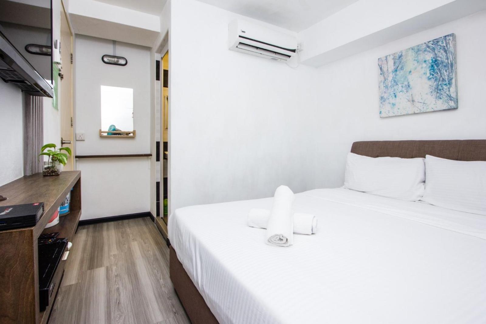 Nautilus Bay Home Inn George Town Extérieur photo