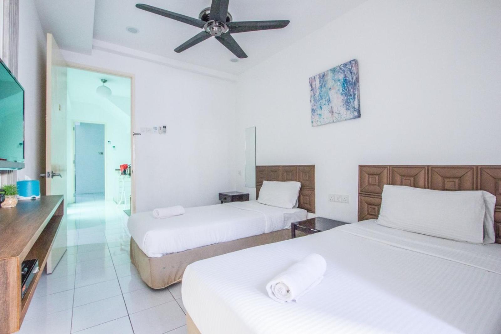 Nautilus Bay Home Inn George Town Extérieur photo