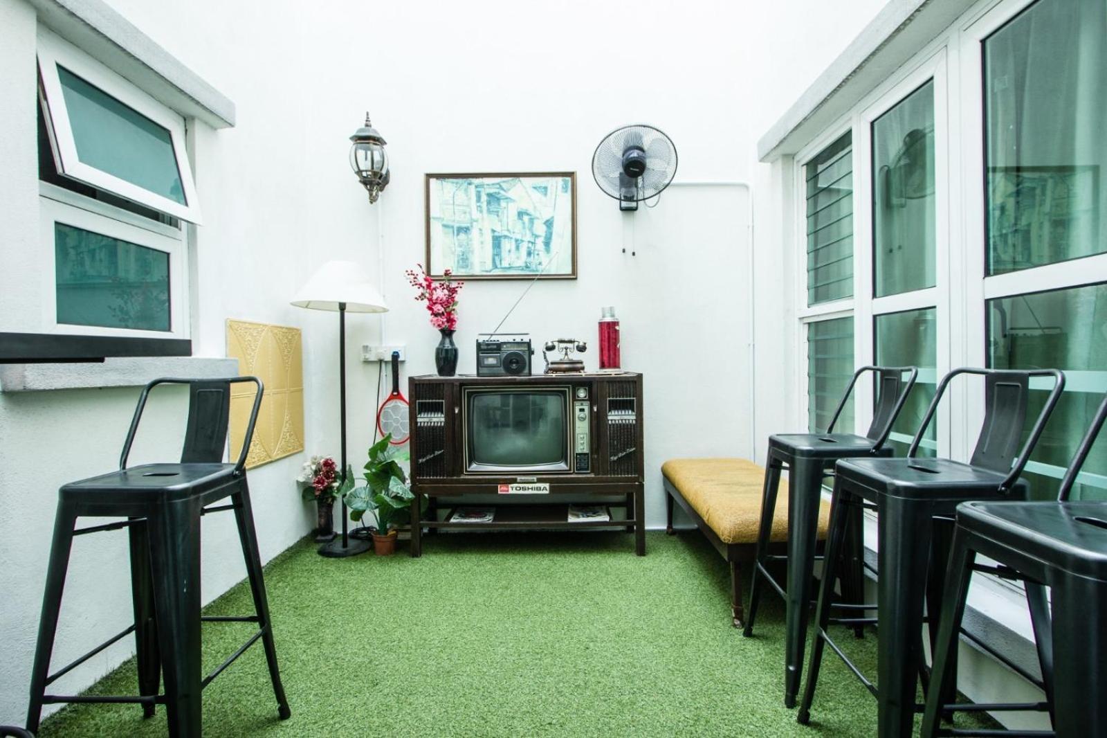Nautilus Bay Home Inn George Town Extérieur photo